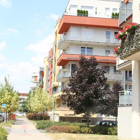 Luxury Studio In The Heart Of Beroun Екстер'єр фото