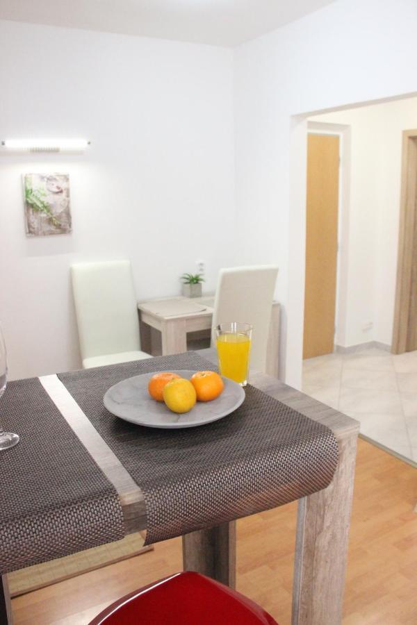 Luxury Studio In The Heart Of Beroun Екстер'єр фото
